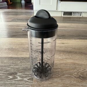 PAMPERED CHEF Measure Mix & Pour Salad Dressing Mixer Maker - Retired